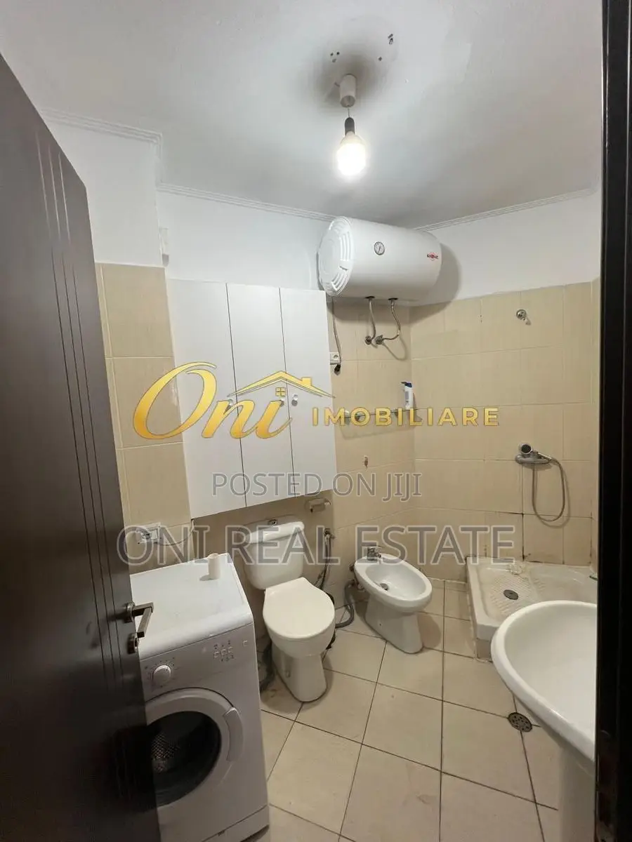 Apartment to rent Komuna e Parisit - Kristal Center (Tirana - city)