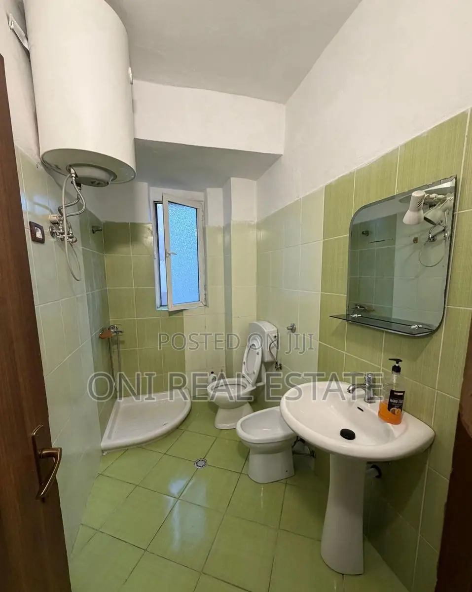 Apartment to rent Komuna e Parisit - Kristal Center (Tirana - city)