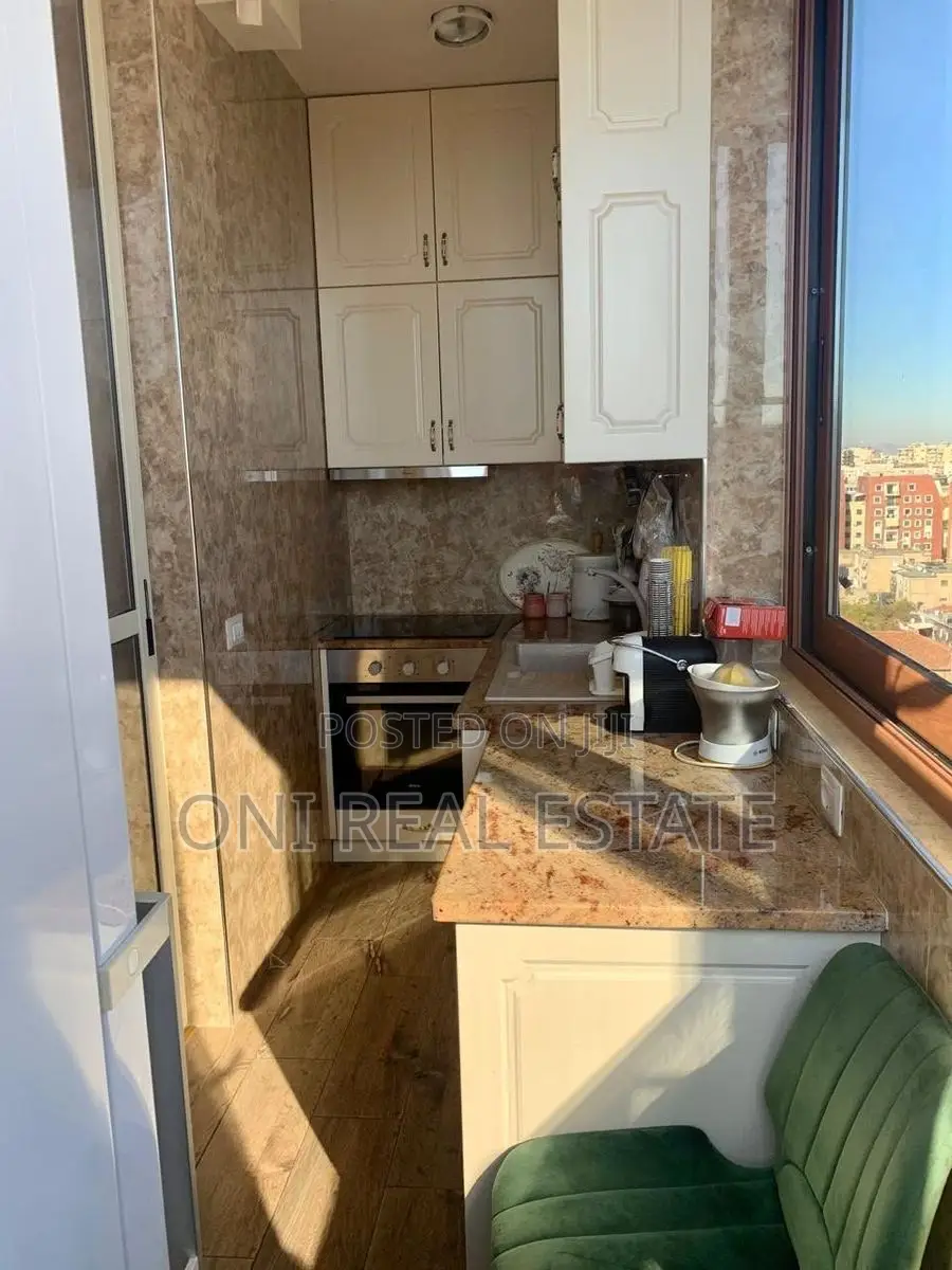 Apartment to rent Komuna e Parisit - Kristal Center (Tirana - city)
