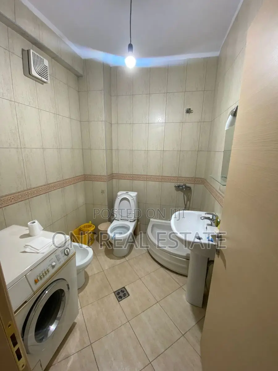 Apartment to rent Komuna e Parisit - Kristal Center (Tirana - city)