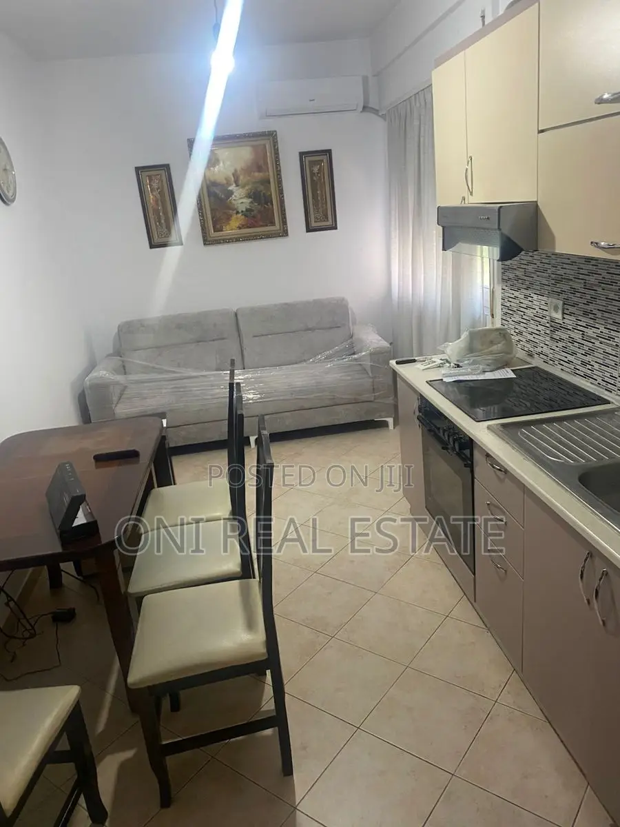 Apartment to rent Komuna e Parisit - Kristal Center (Tirana - city)