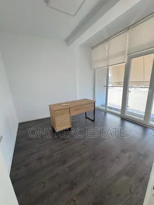 Office to rent Komuna e Parisit - Kristal Center (Tirana - city)