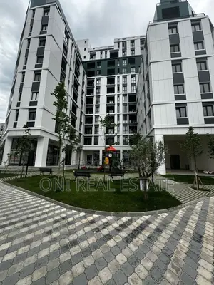 Store to rent Komuna e Parisit - Kristal Center (Tirana - city)
