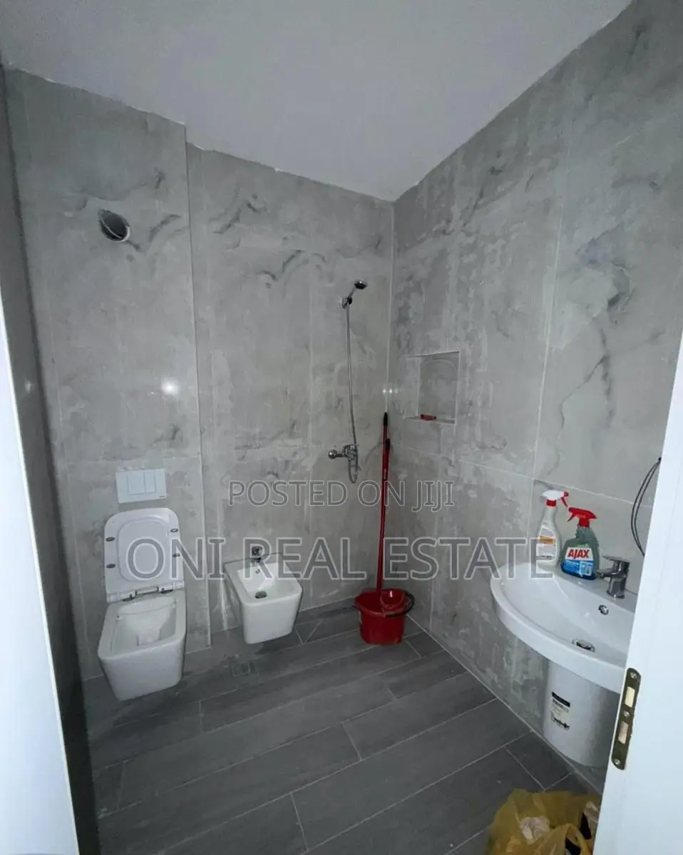 Office to rent Zogu i Zi (Tirana - city)