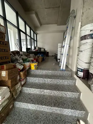 Store to rent Komuna e Parisit - Kristal Center (Tirana - city)