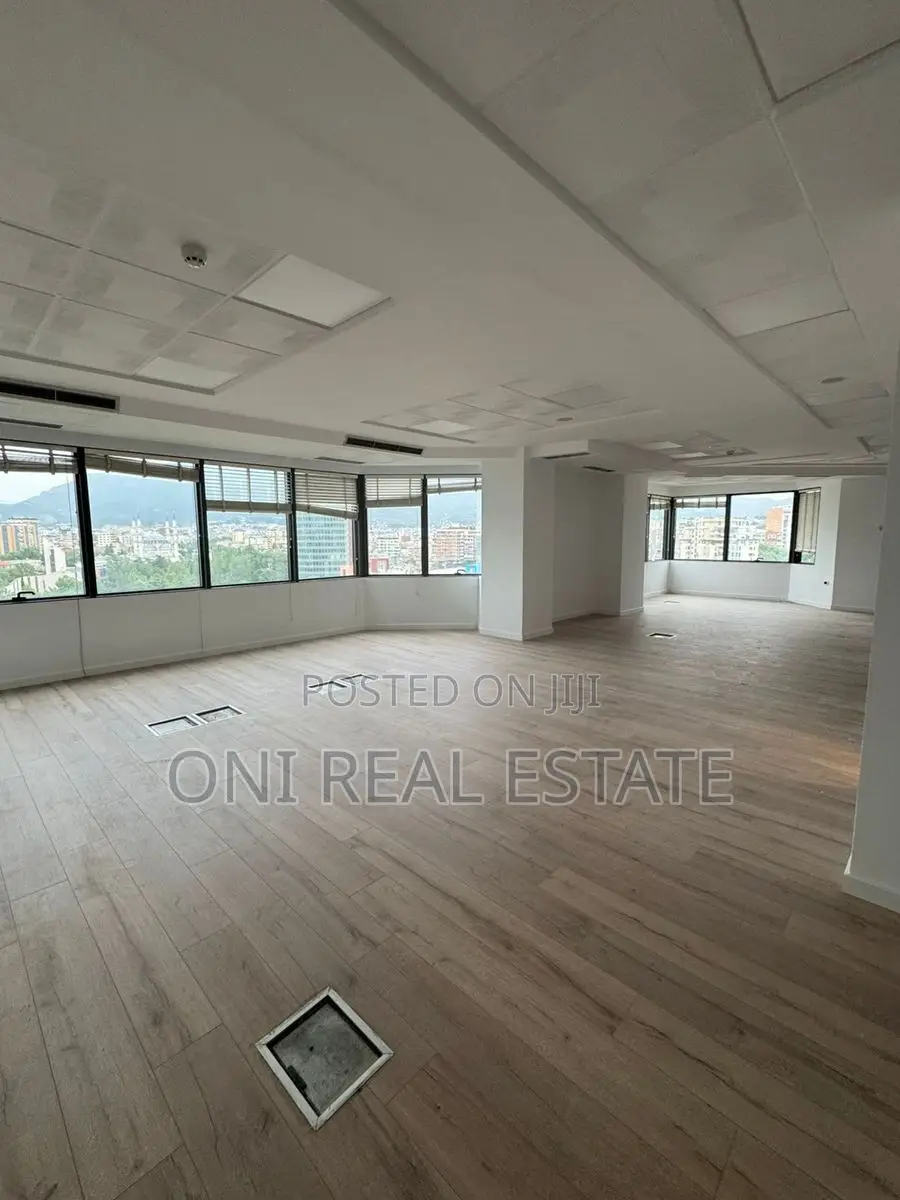 Office to rent Tirana - city