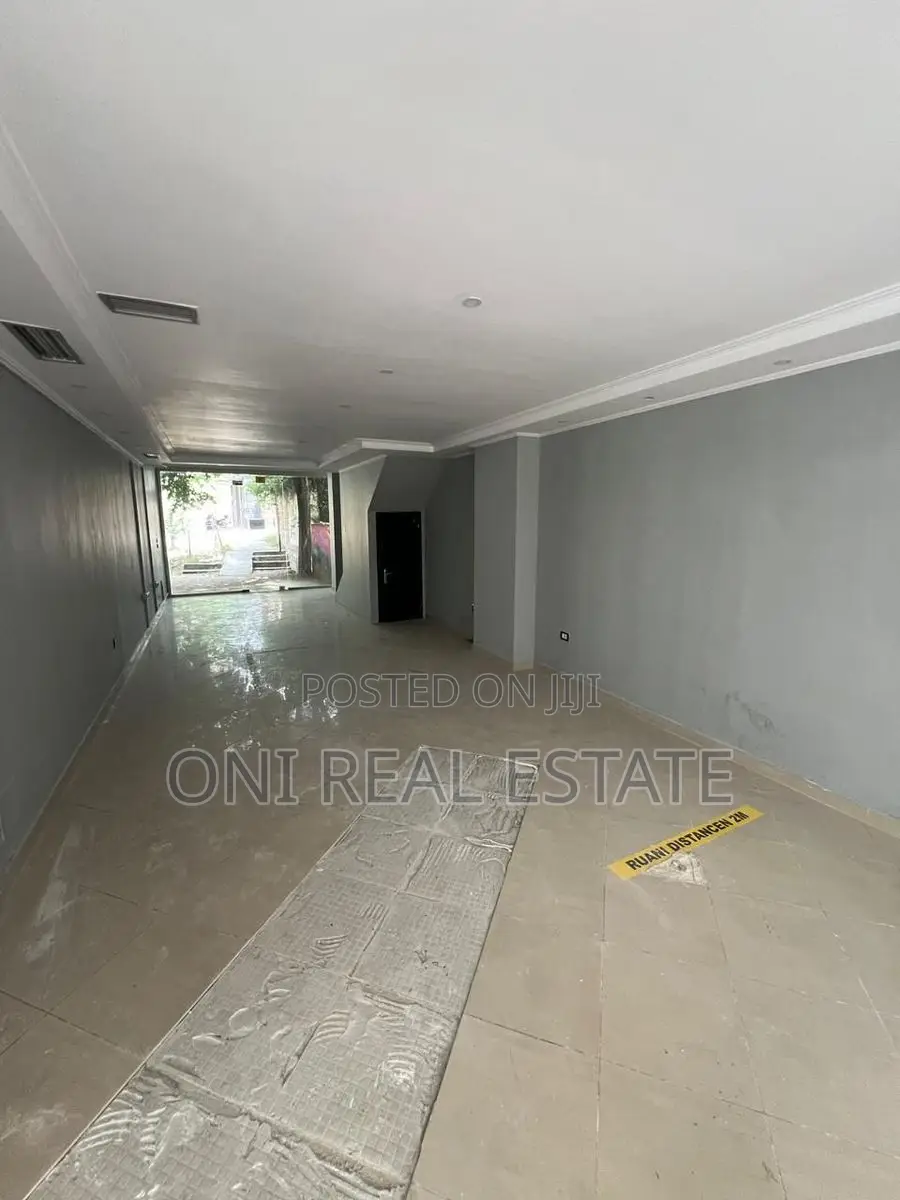 Office to rent New Bazaar - Red School (Tirana - city)