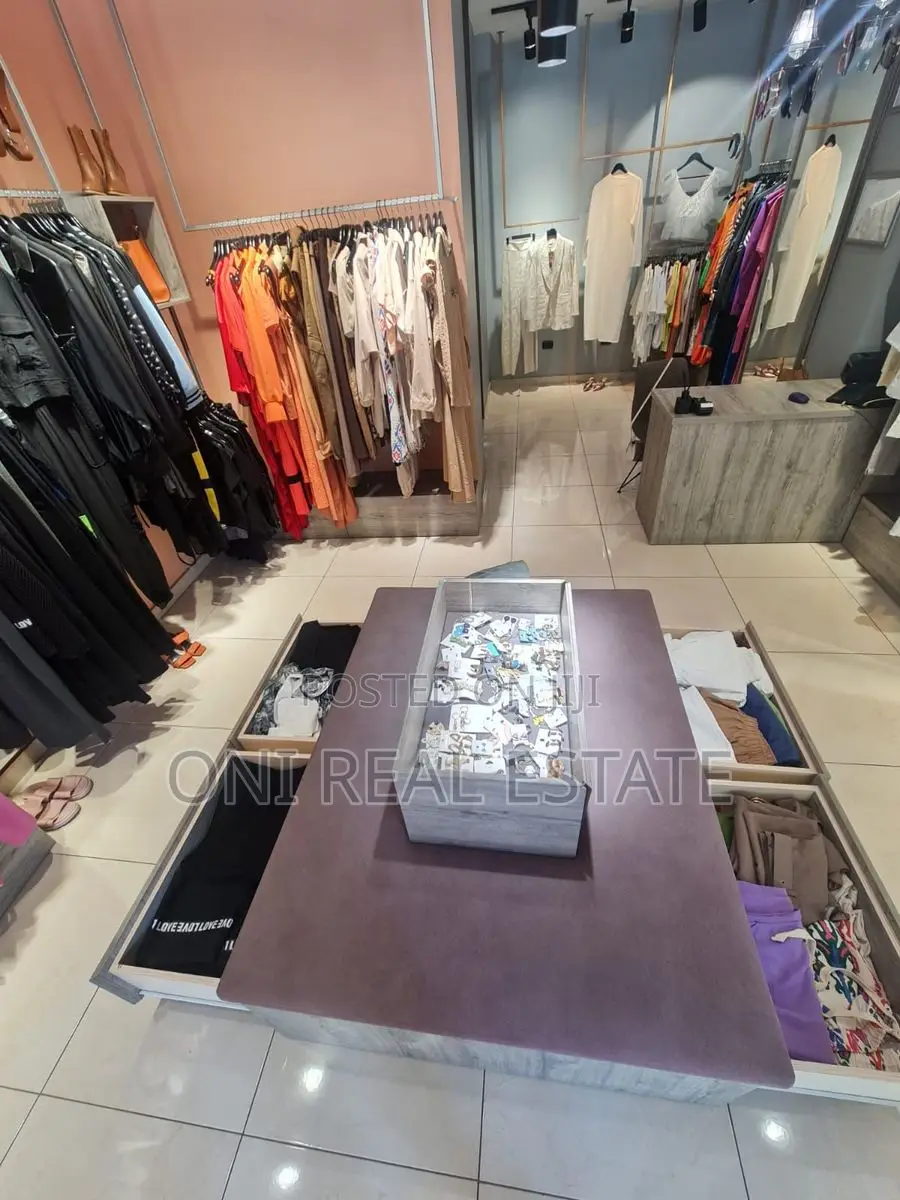 Store to rent Bardhyl Str. (Tirana - city)