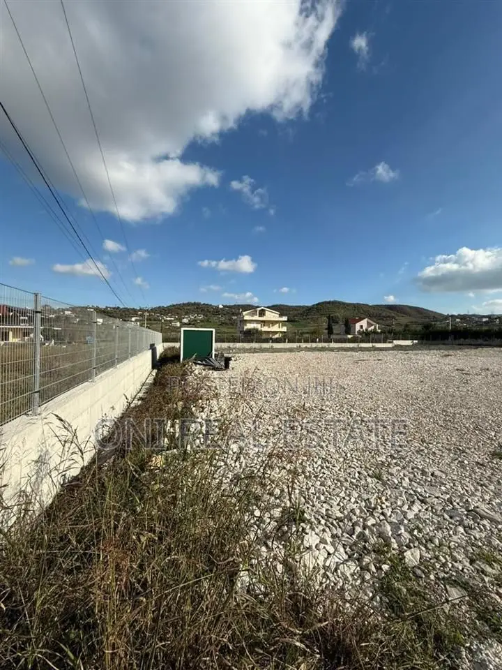 Land Plot to rent Tirana Suburbs