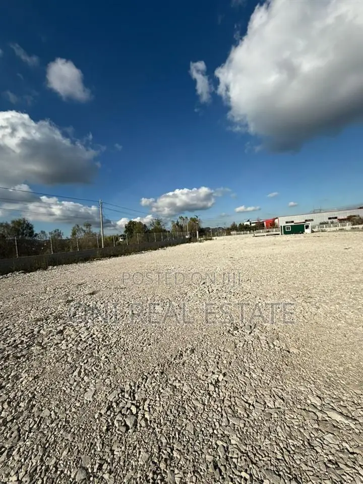 Land Plot to rent Tirana Suburbs