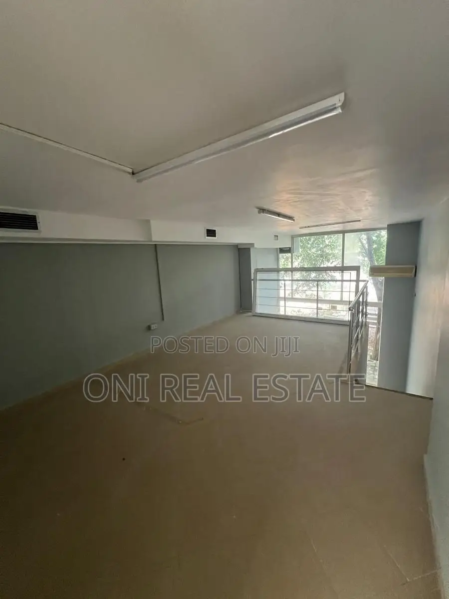 Office to rent New Bazaar - Red School (Tirana - city)