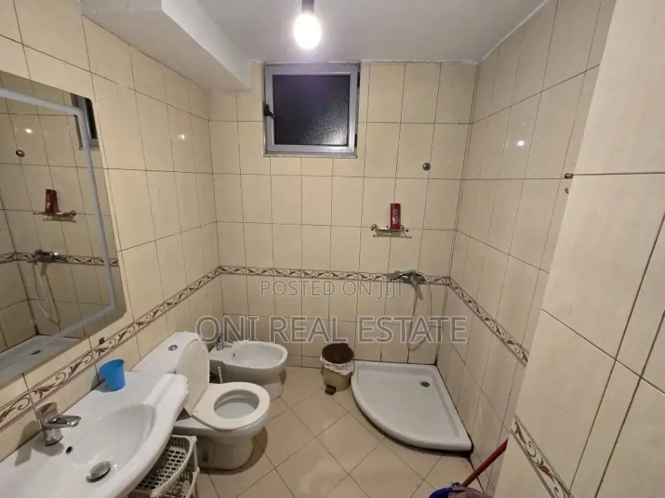 Apartment to rent Pallati me Shingjeta - Irfan Tomini Str. (Tirana - c