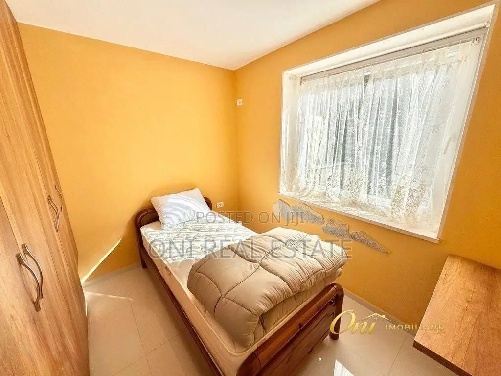 Apartment to rent Wilson Square (Tirana - city)
