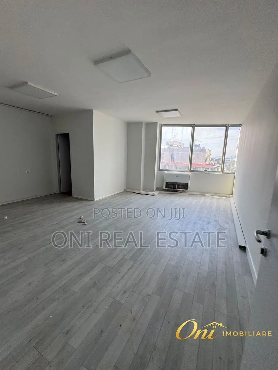 Office to rent Train Station - New Boulevard - Brrake (Tirana - city)