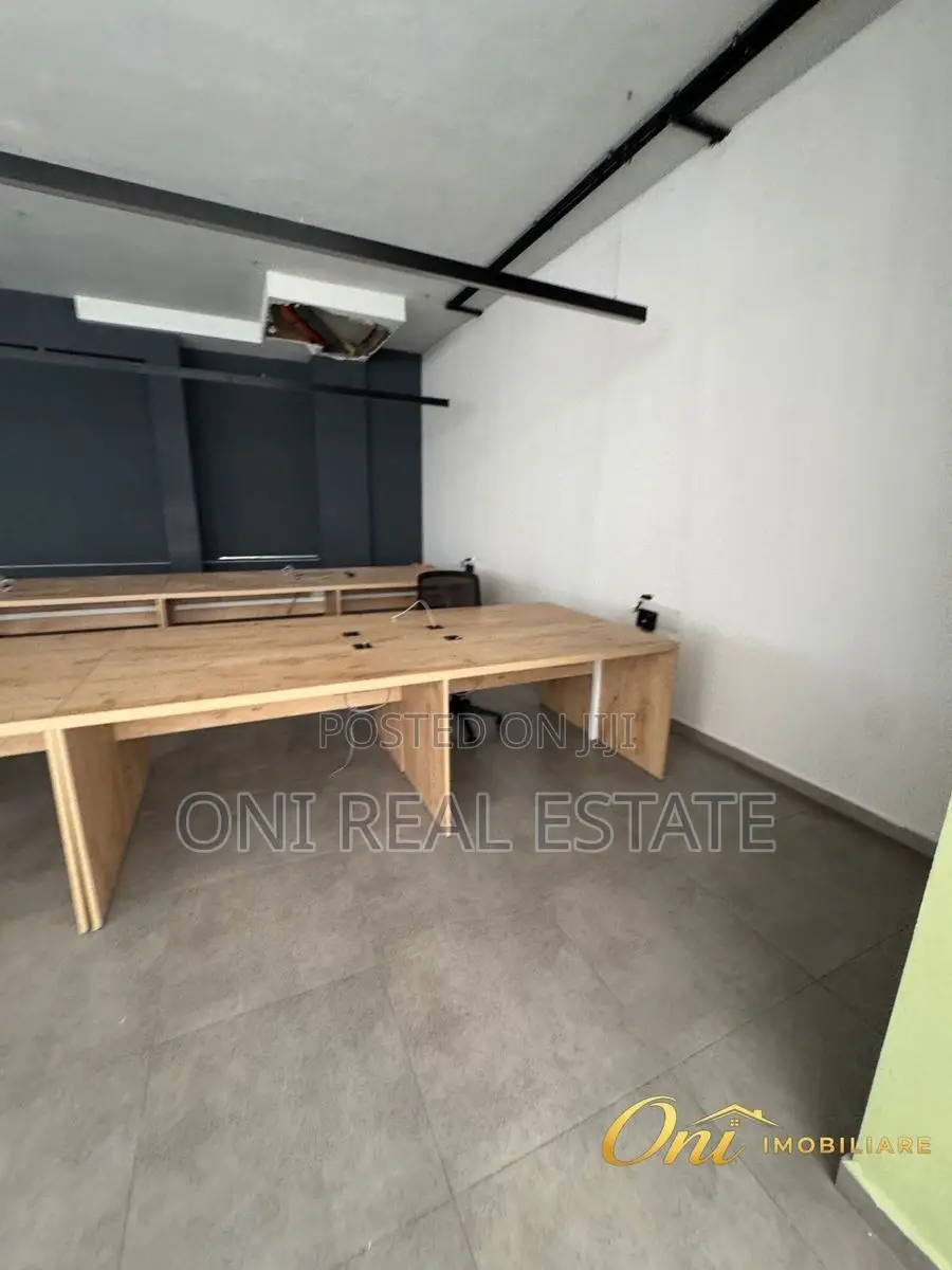 Office to rent Astiri - Unaza e Re (Tirana - city)