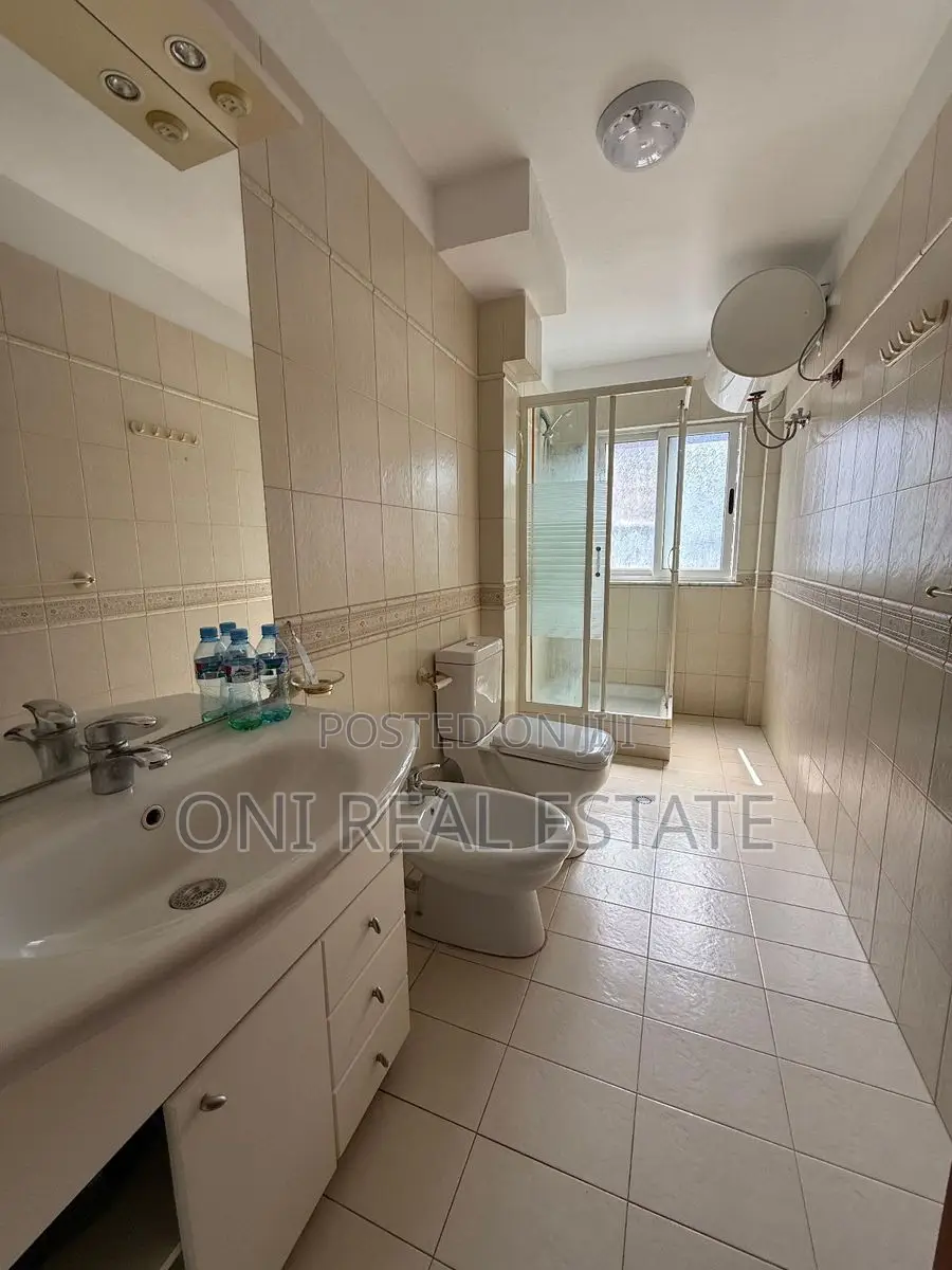 Apartment to rent Tirana - city