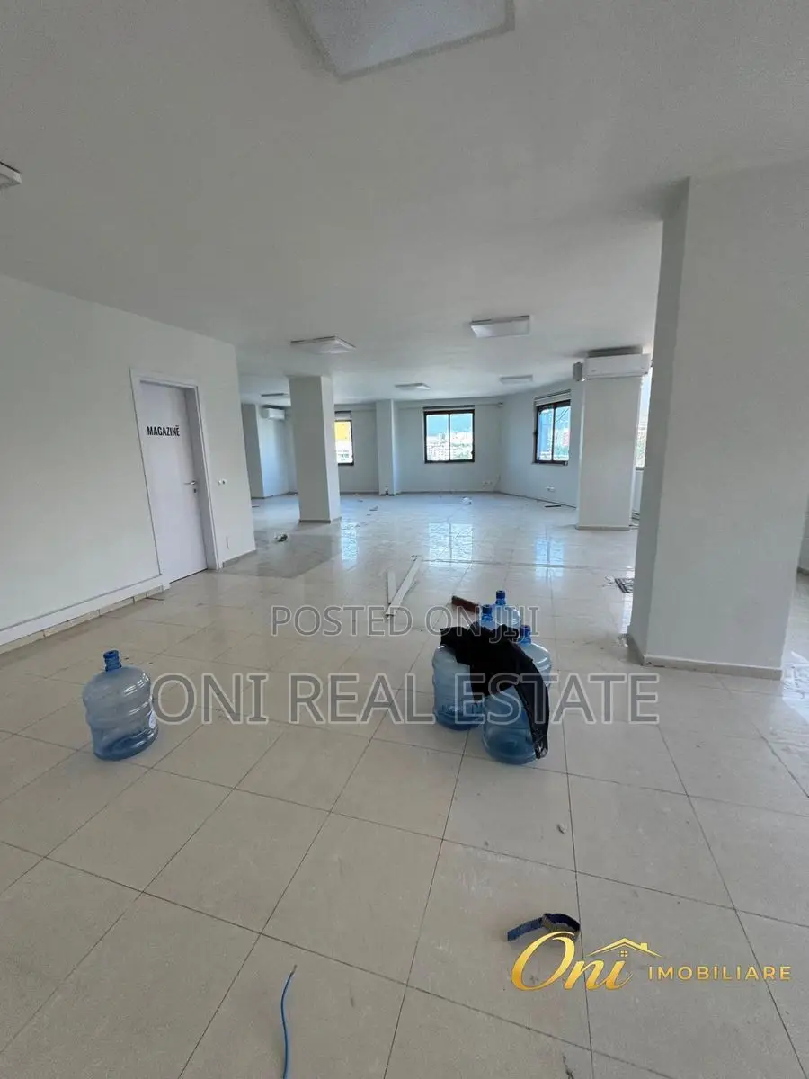 Office to rent Train Station - New Boulevard - Brrake (Tirana - city)