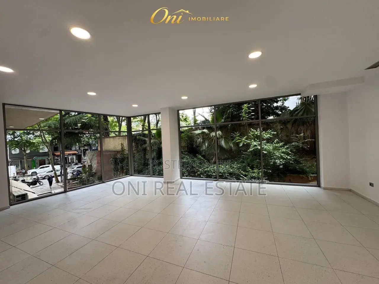 Office to rent QSUT - Pharmacy 10 (Tirana - city)