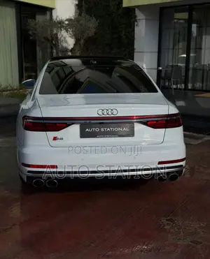 Audi S8