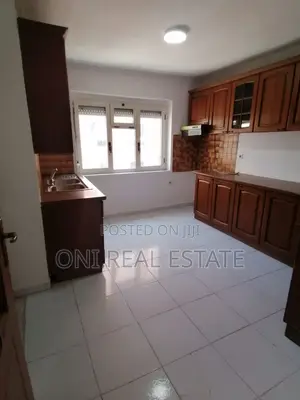 Apartment to rent Center (Tirana - city)