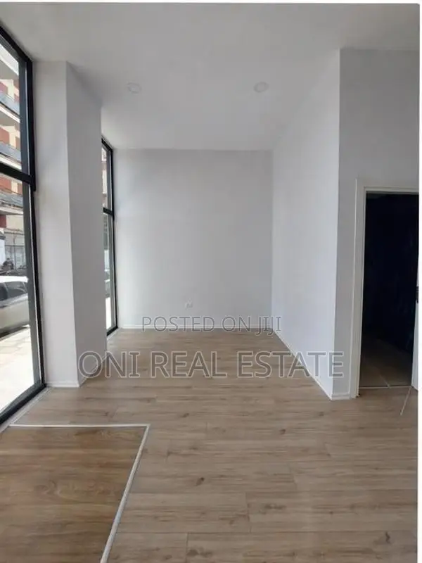 Store to rent Mine Peza - Fortuzi Str. (Tirana - city)