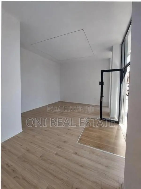 Store to rent Mine Peza - Fortuzi Str. (Tirana - city)