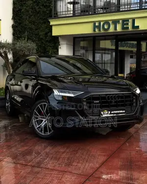 Audi Q8