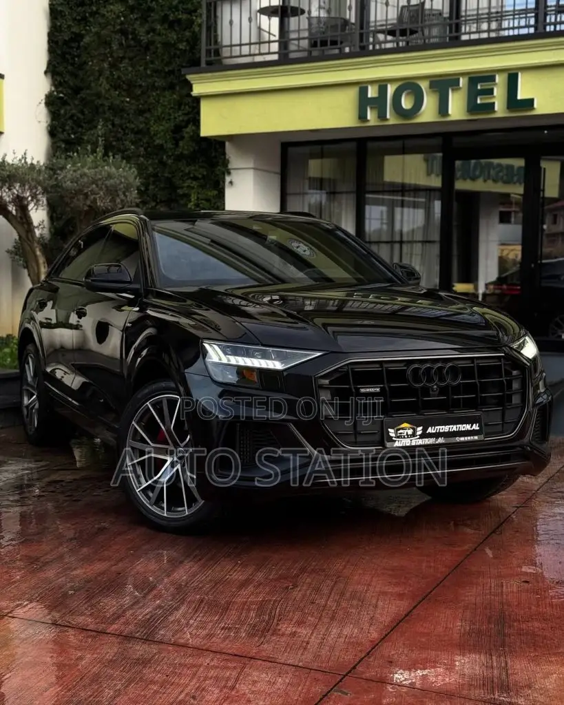 Audi Q8