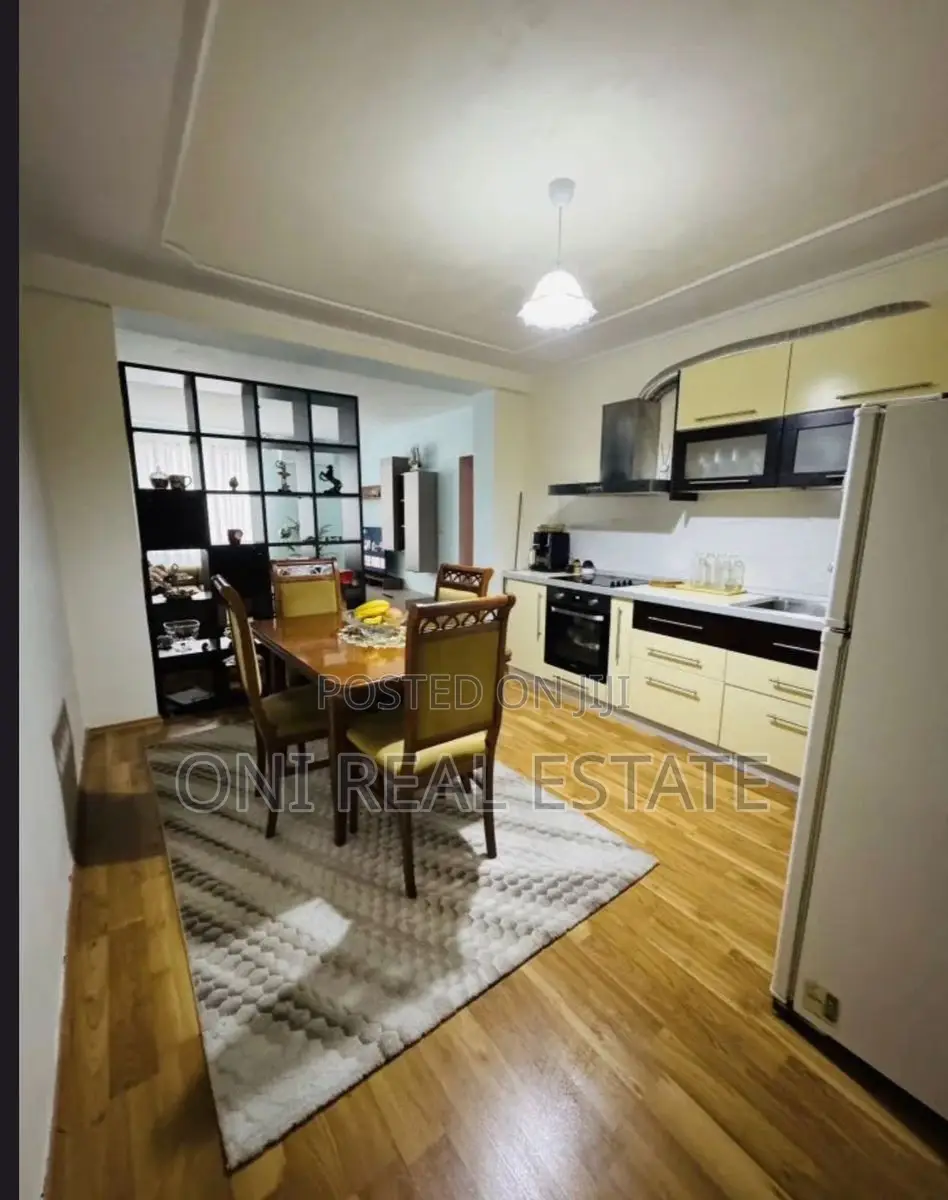 Apartment to rent Tirana - city