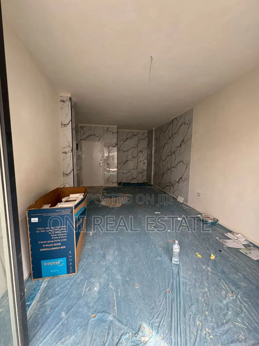 Office to rent Komuna e Parisit - Kristal Center (Tirana - city)