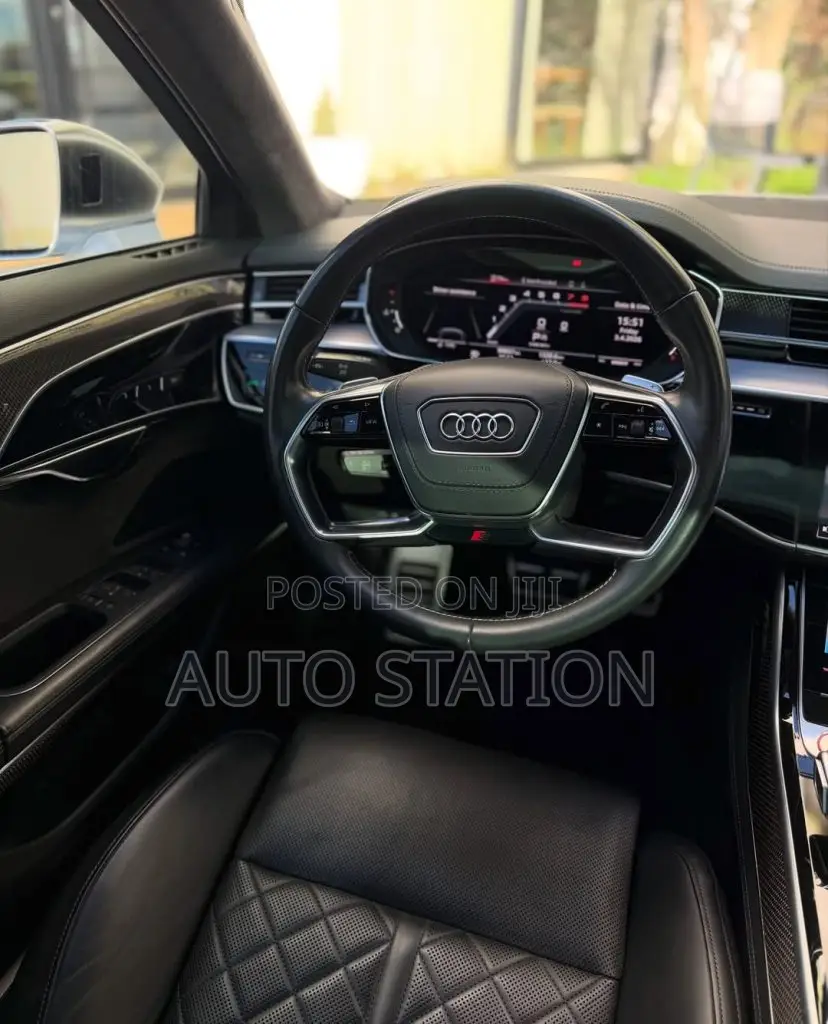 Audi S8
