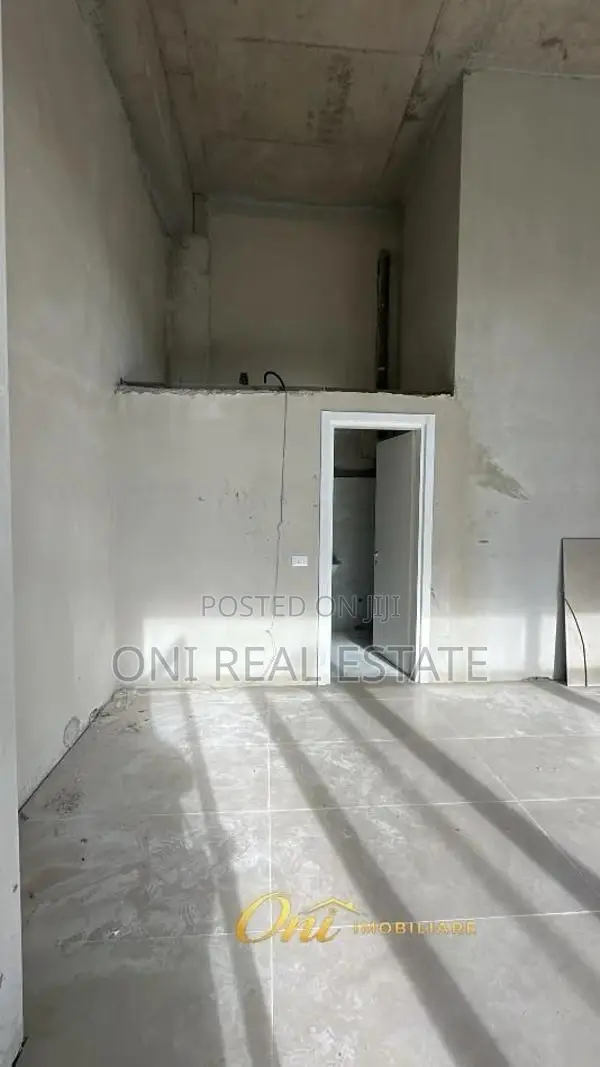 Store to rent Astiri - Unaza e Re (Tirana - city)