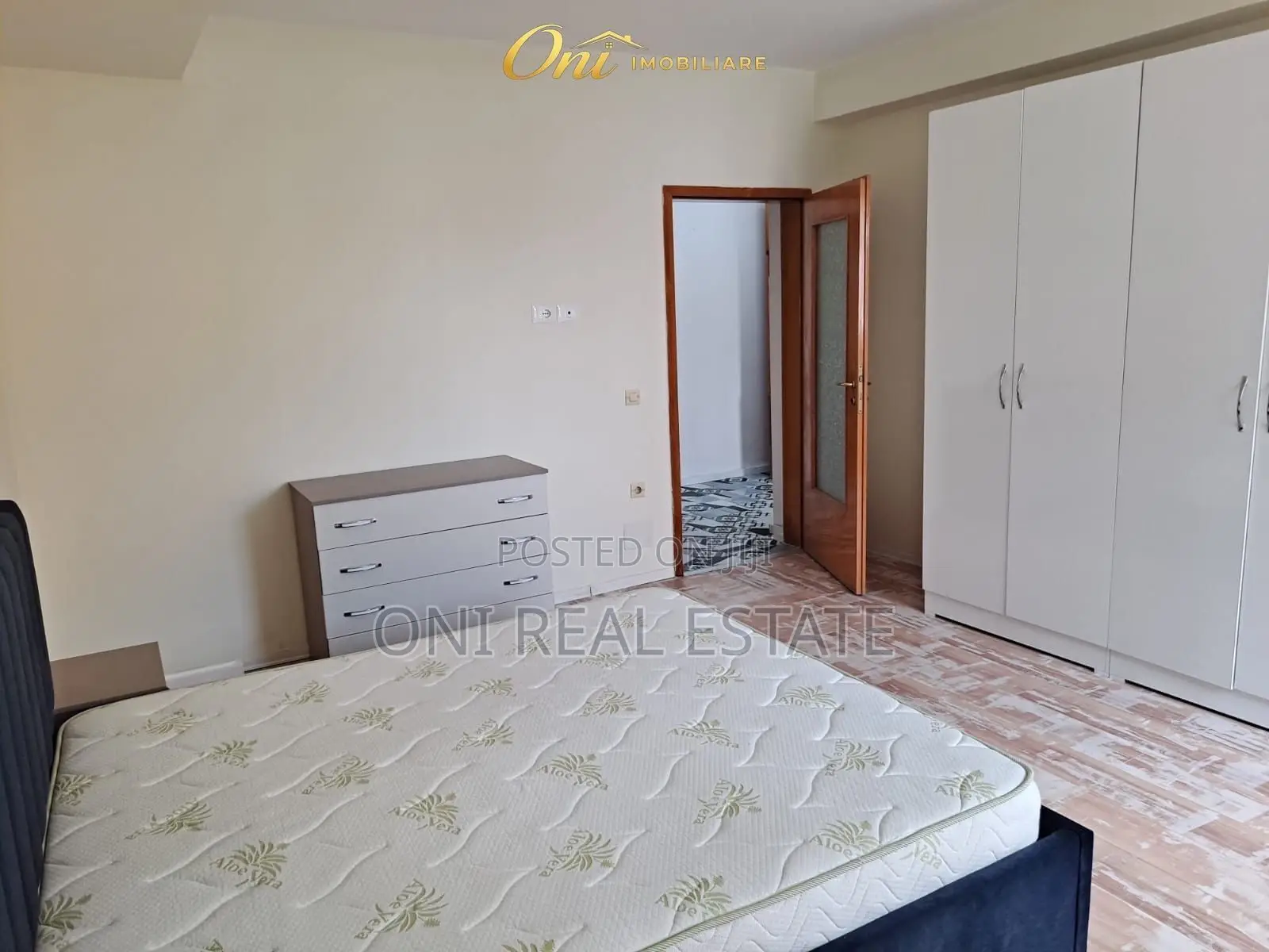 Apartment to rent Tirana - city