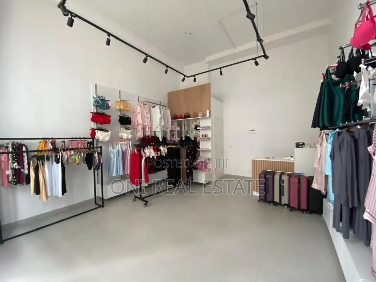 Store to rent Don Bosko - Vision Plus - Mortgage Office (Tirana - city