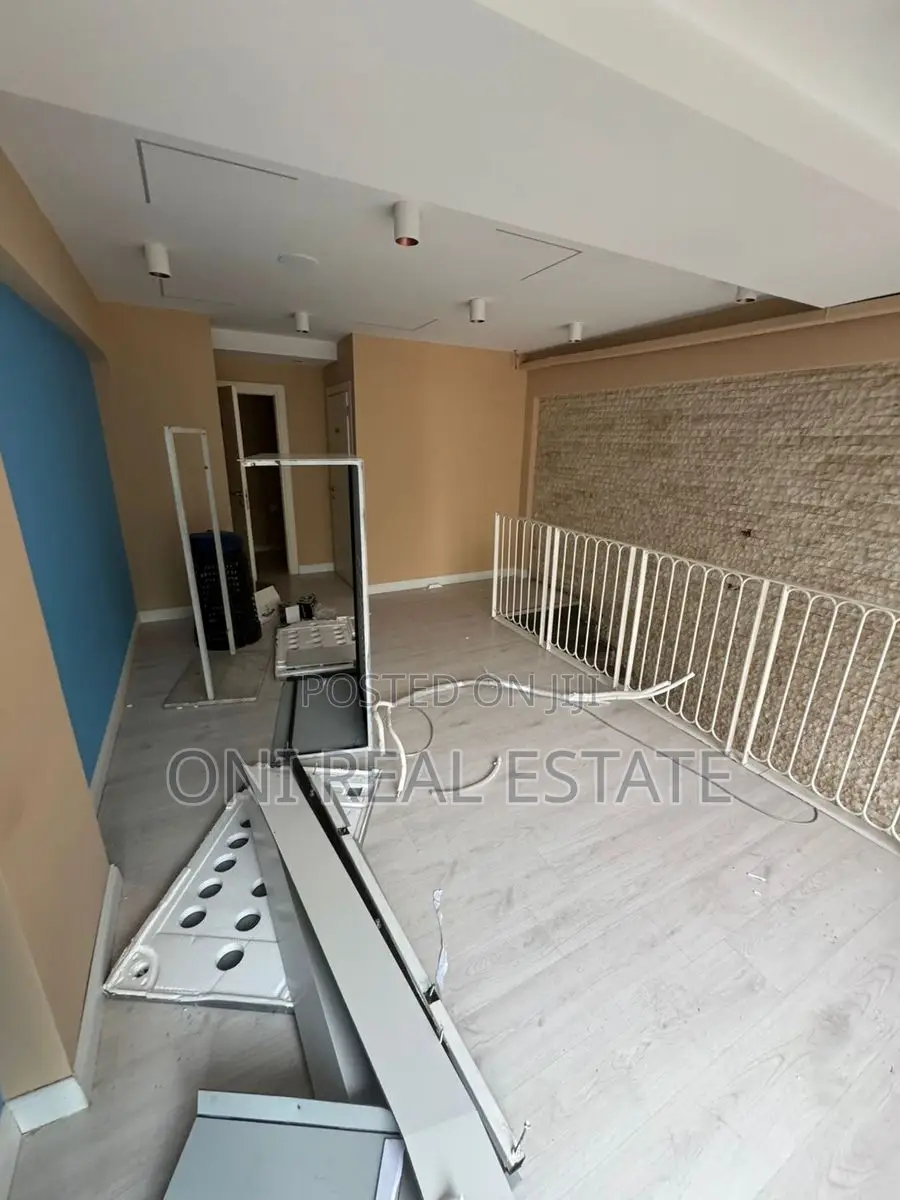 Store to rent Center (Tirana - city)