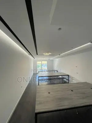 Office to rent Komuna e Parisit - Kristal Center (Tirana - city)