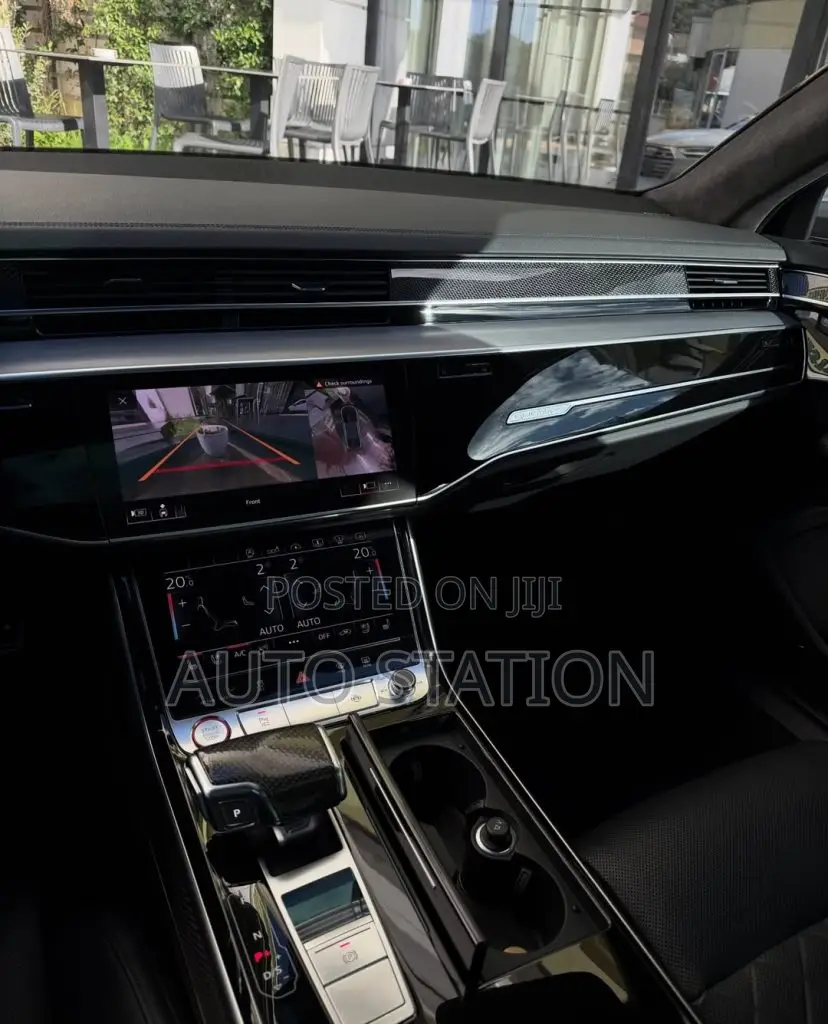 Audi S8