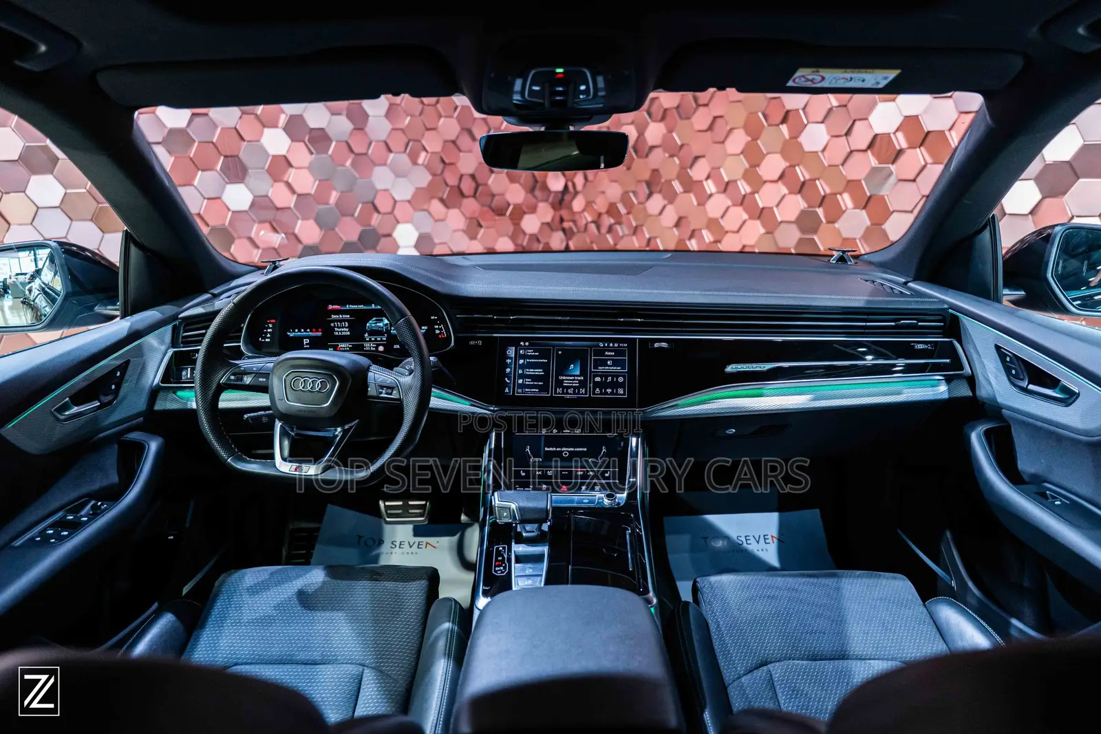 AUDI Q8 S LINE