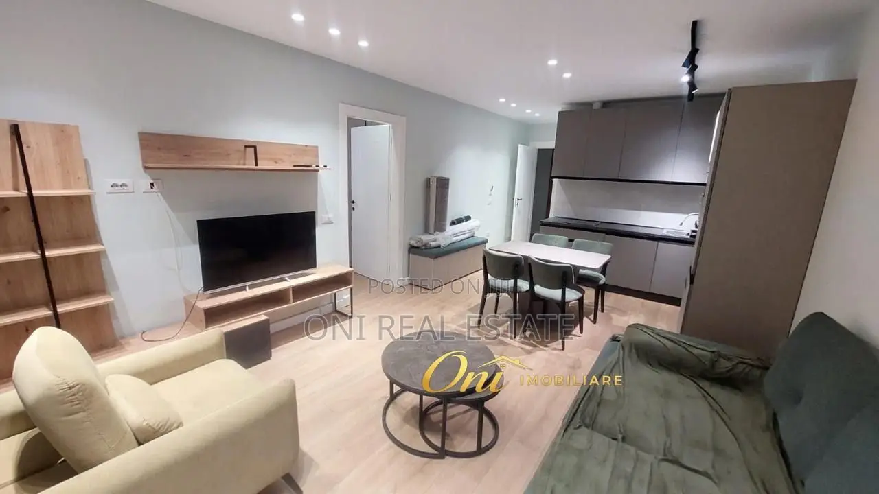 Apartment to rent Komuna e Parisit - Kristal Center (Tirana - city)