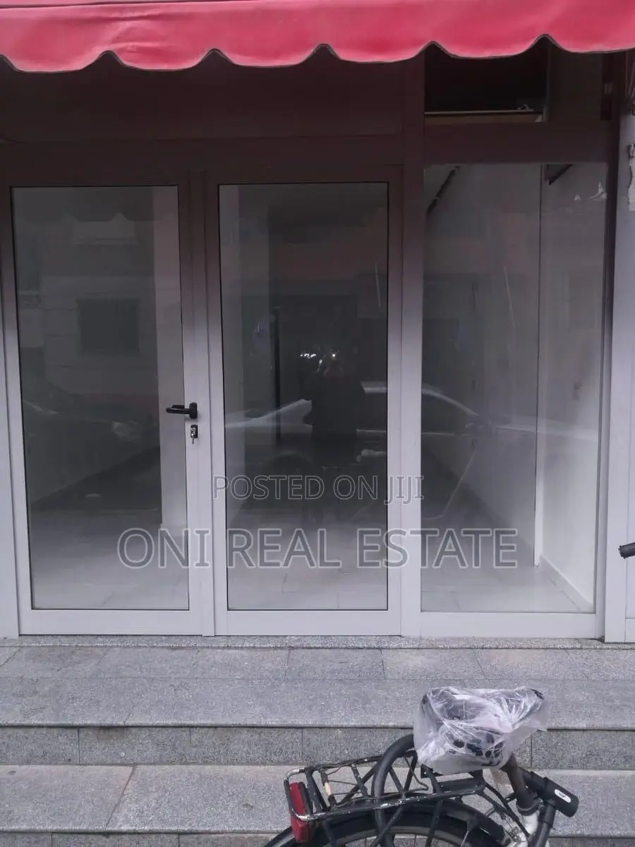 Store to rent Center (Tirana - city)