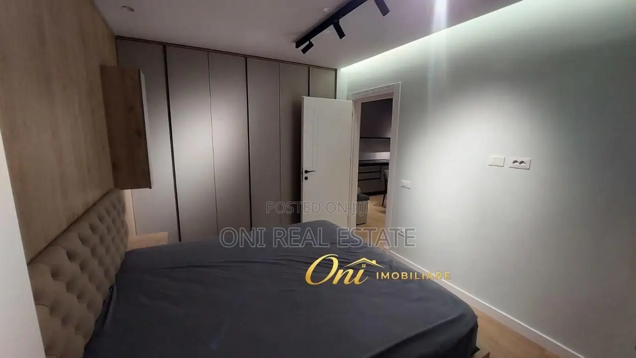 Apartment to rent Komuna e Parisit - Kristal Center (Tirana - city)