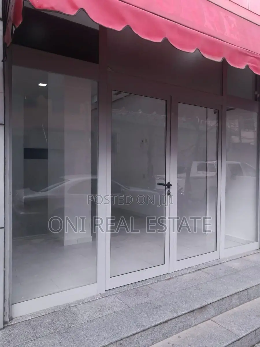 Store to rent Center (Tirana - city)