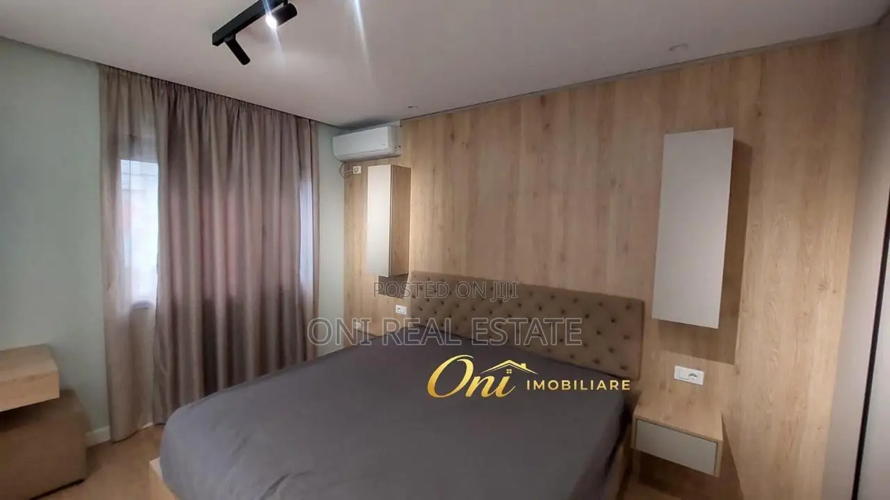 Apartment to rent Komuna e Parisit - Kristal Center (Tirana - city)
