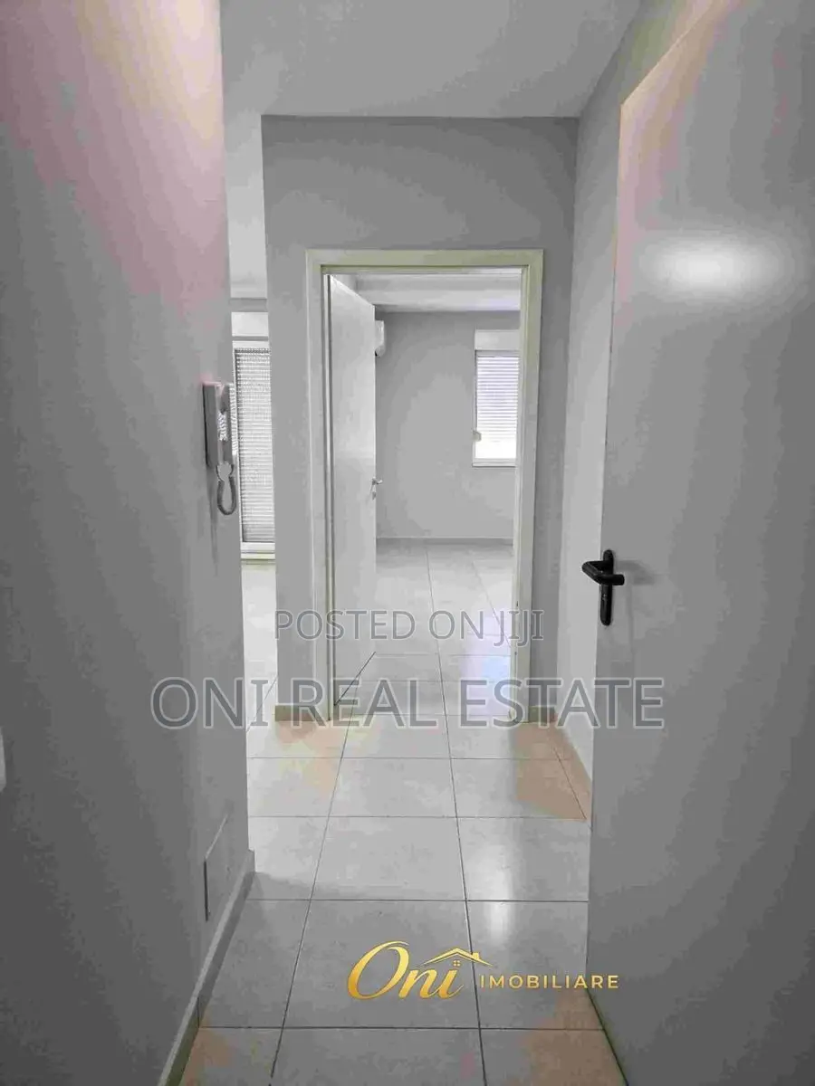 Office to rent Kavaja Str. - 21 Dhjetori (Tirana - city)