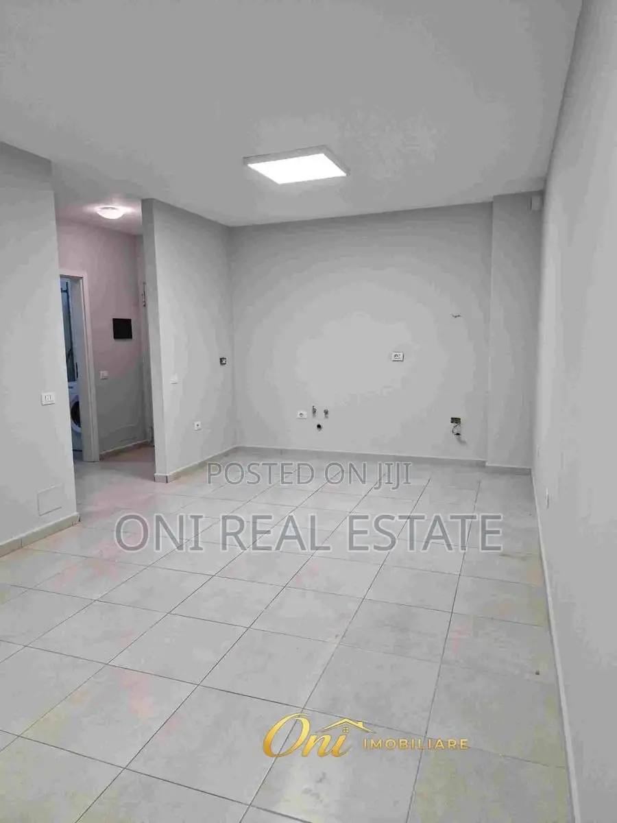 Office to rent Kavaja Str. - 21 Dhjetori (Tirana - city)