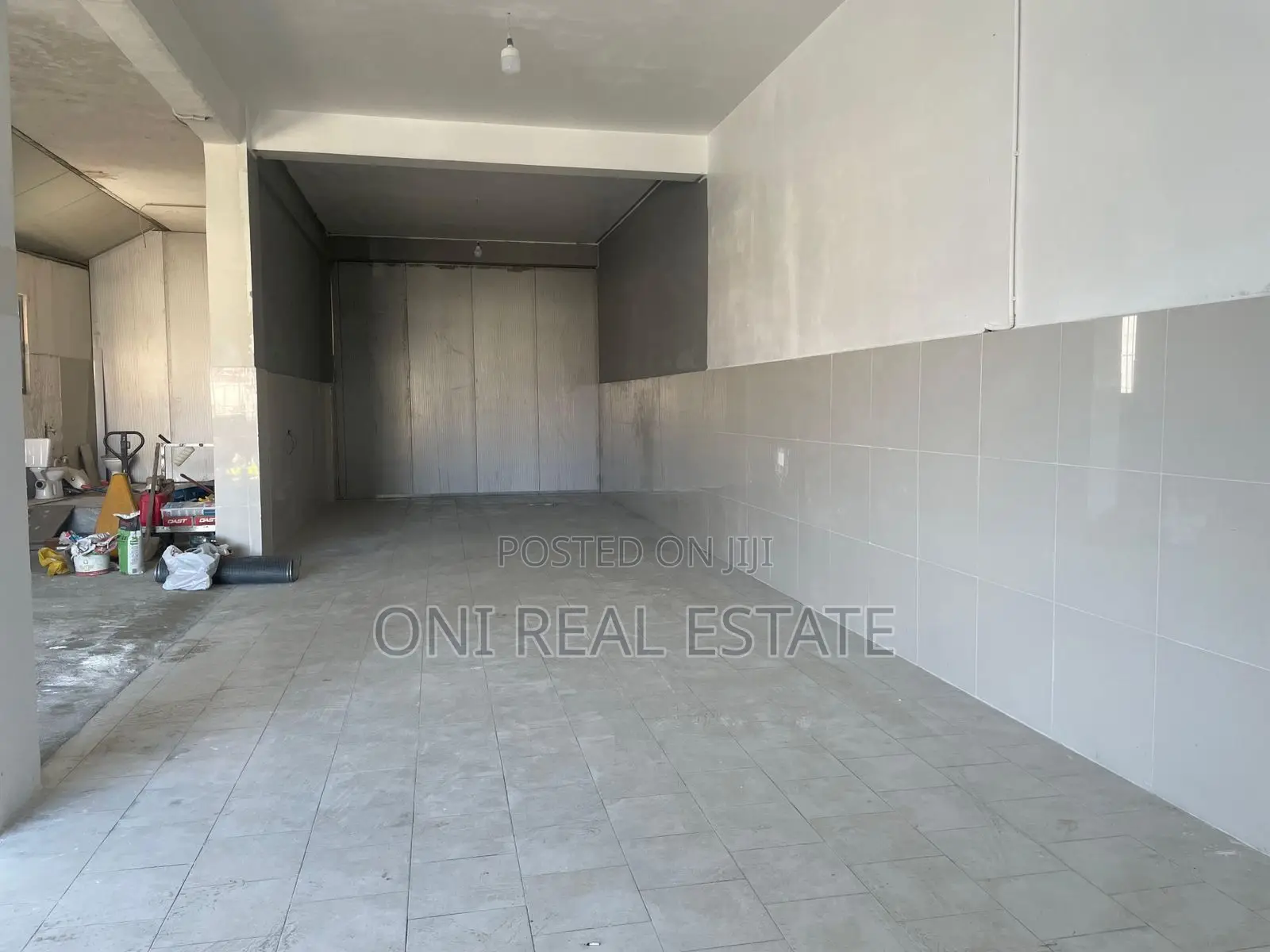 Warehouse to rent Tirana Suburbs