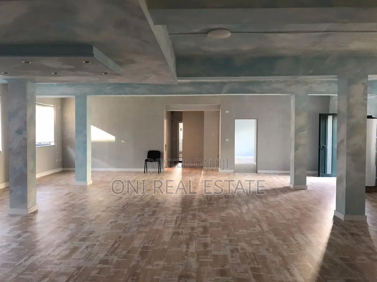 Office to rent Train Station - New Boulevard - Brrake (Tirana - city)
