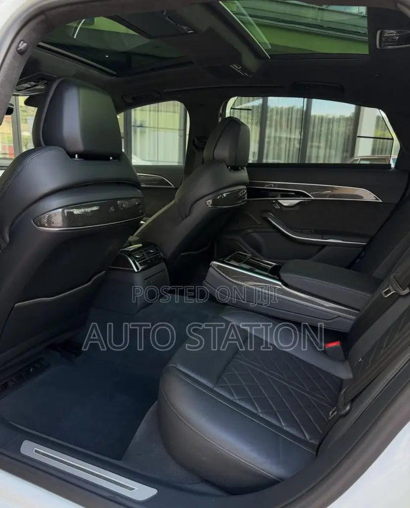 Audi S8