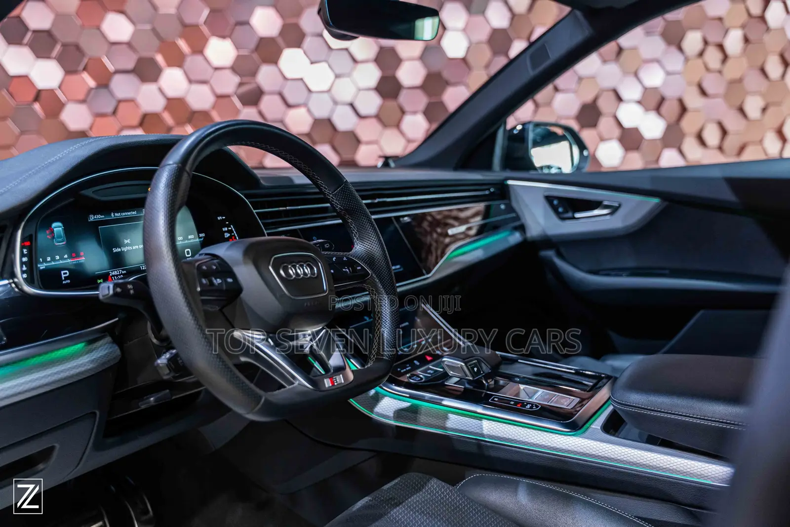 AUDI Q8 S LINE