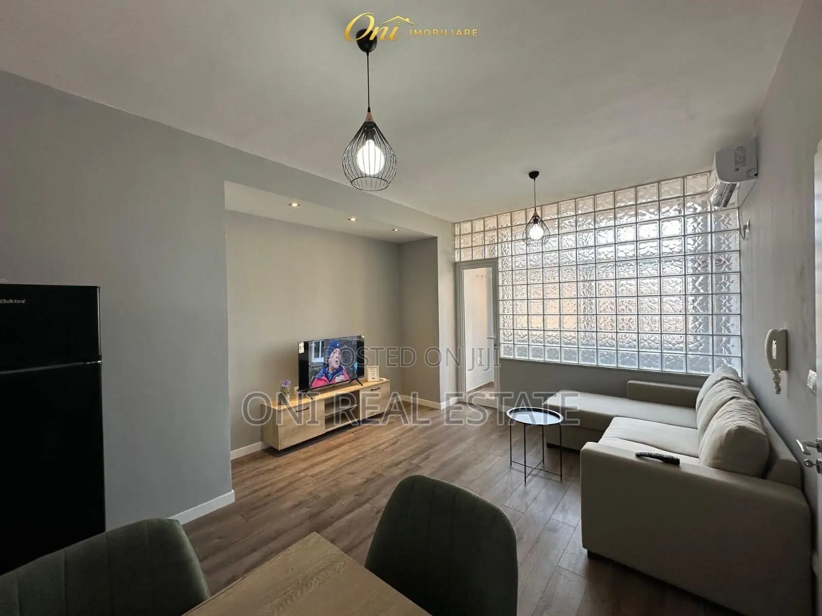 Apartment to rent New Bazaar - Red School (Tirana - city)